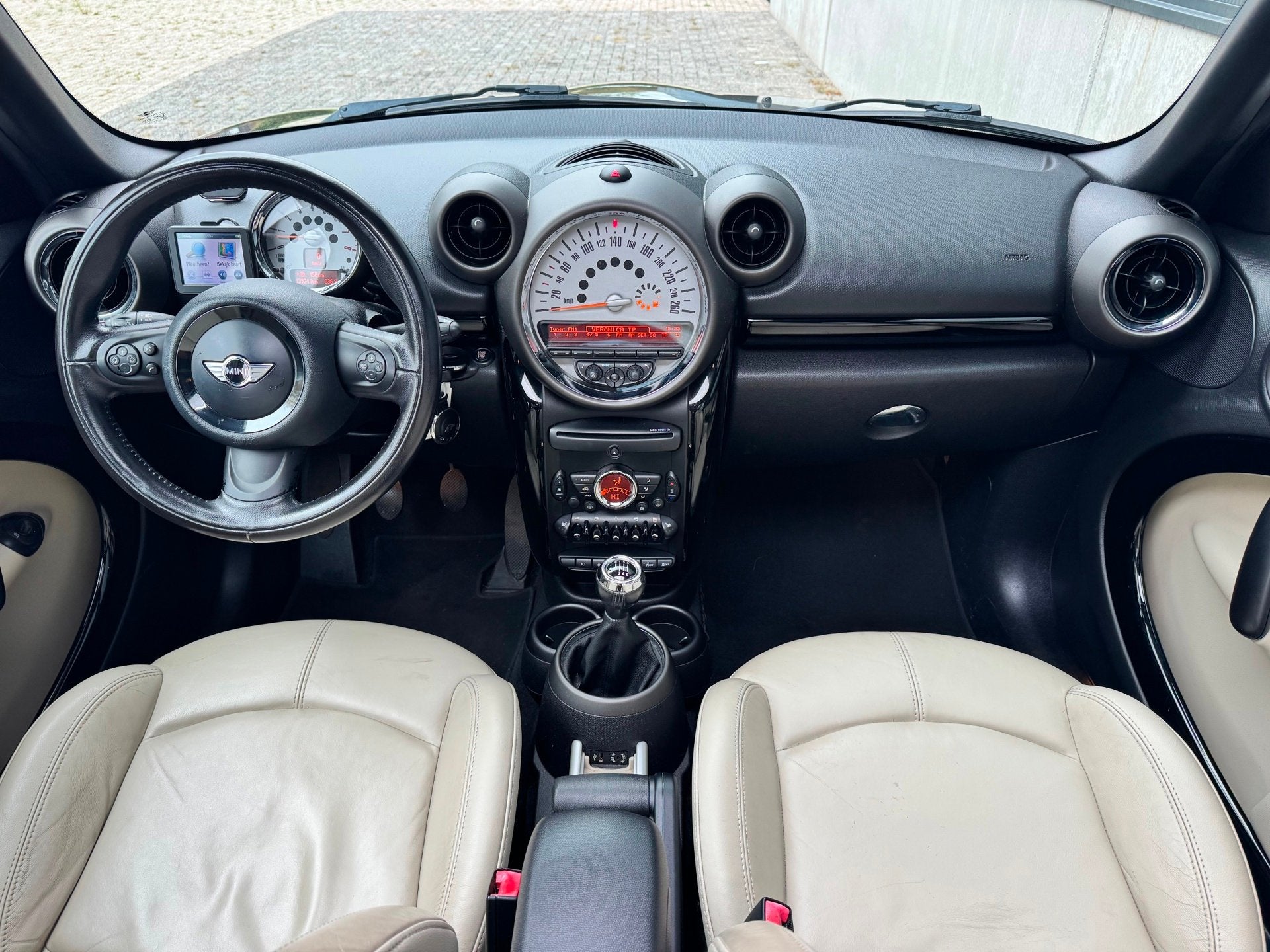 Mini Countryman 1.6 Cooper Chili|PANO|LEDER|STOELVERW|6BAK|P, Auto's, Gebruikt, Leder en Stof, 122 pk, Origineel Nederlands