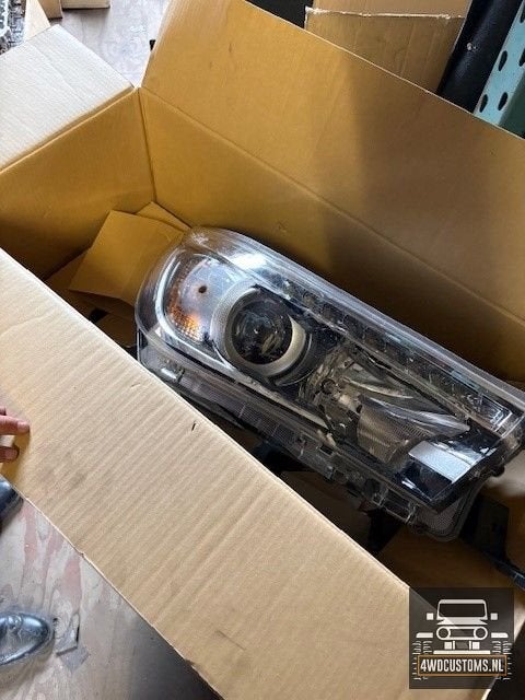 rechterkoplamp compleet TOYOTA HI LUX v||| 2016  €125, Ophalen, Gebruikt, -, -