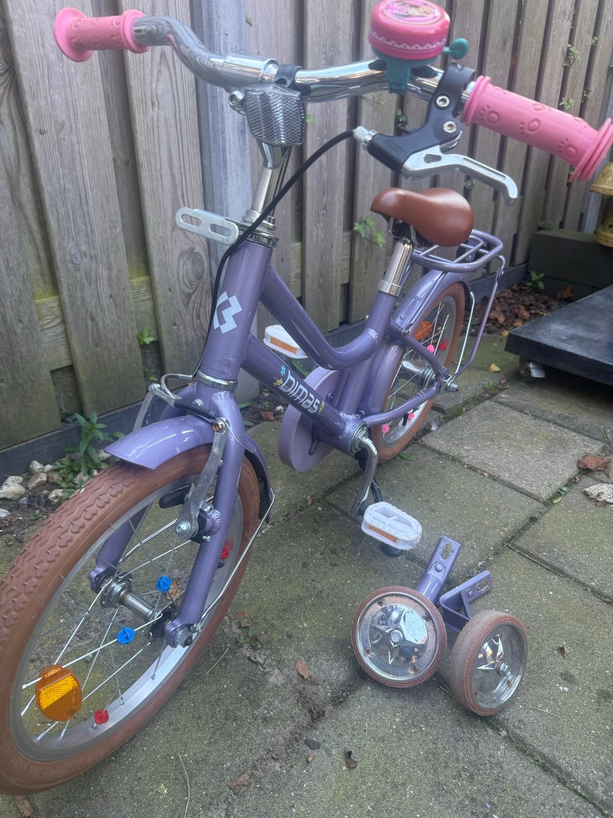 16 inch kinderfiets zo goed als nieuw met zijwieltjes