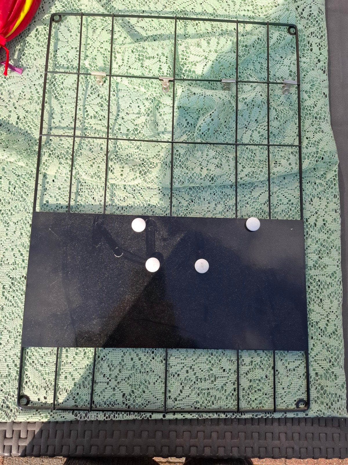 GRATIS OPHALEN! Zwart metalen rooster met magneetbord, Ophalen, Gebruikt, Magneetbord