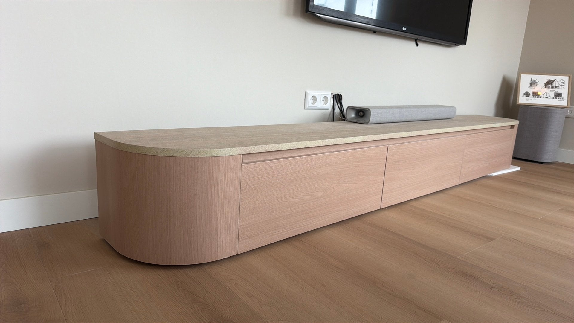 Nieuw TV-meubel eikenkleur met travertin blad, Huis en Inrichting, Ophalen, Overige materialen, Nieuw, 200 cm of meer