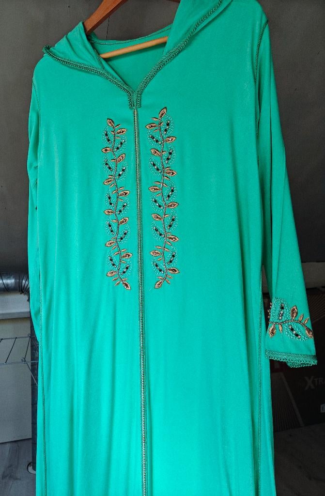 Marokkaanse djellaba in pistachekleur, Kleding | Dames, Maat 42/44 (L), Ophalen of Verzenden, Zo goed als nieuw, Onder de knie