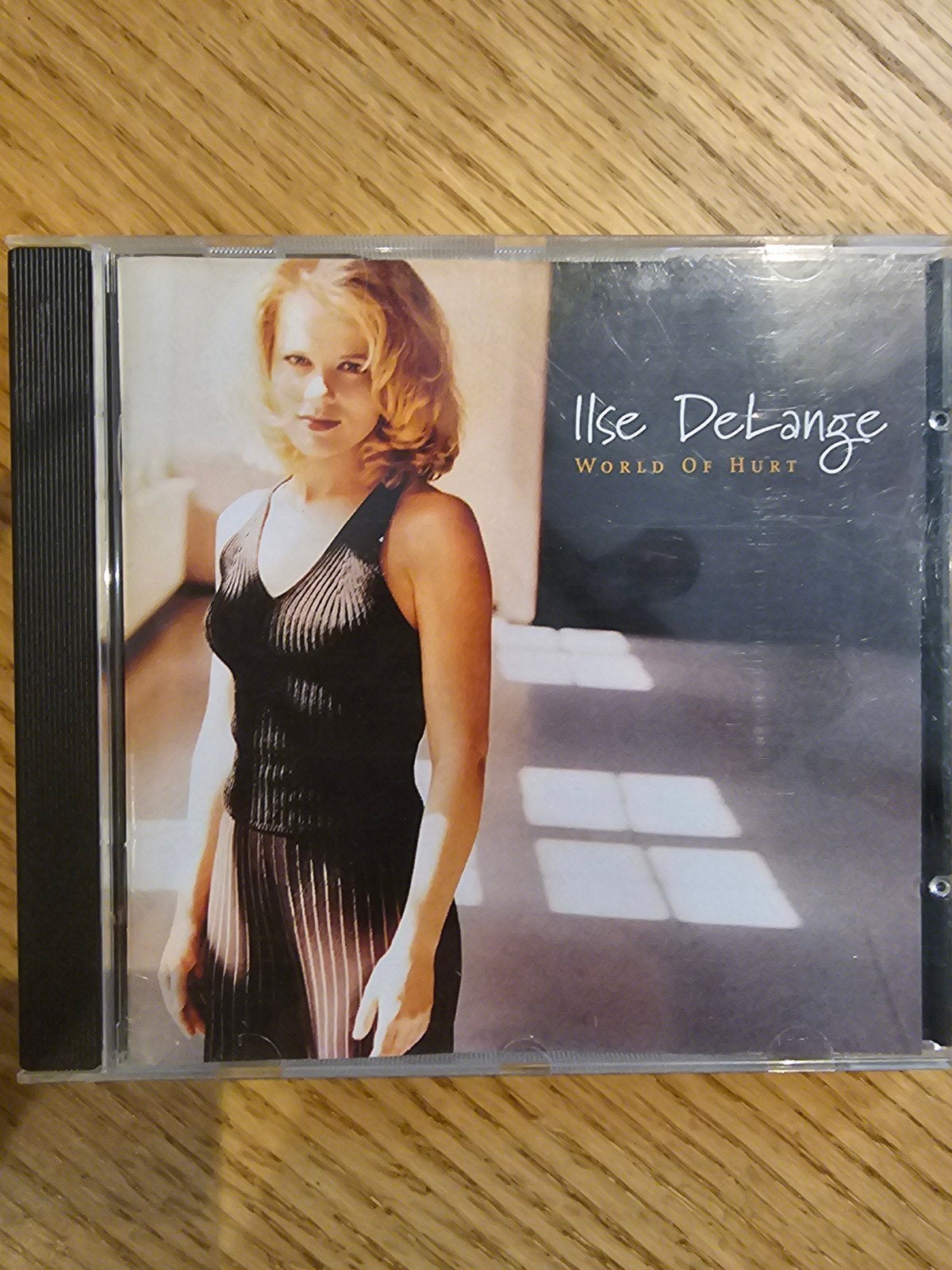 Ilse DeLange - World Of Hurt CD (Country, Folk), Gebruikt, Ophalen of Verzenden, Inclusief boekje, Country