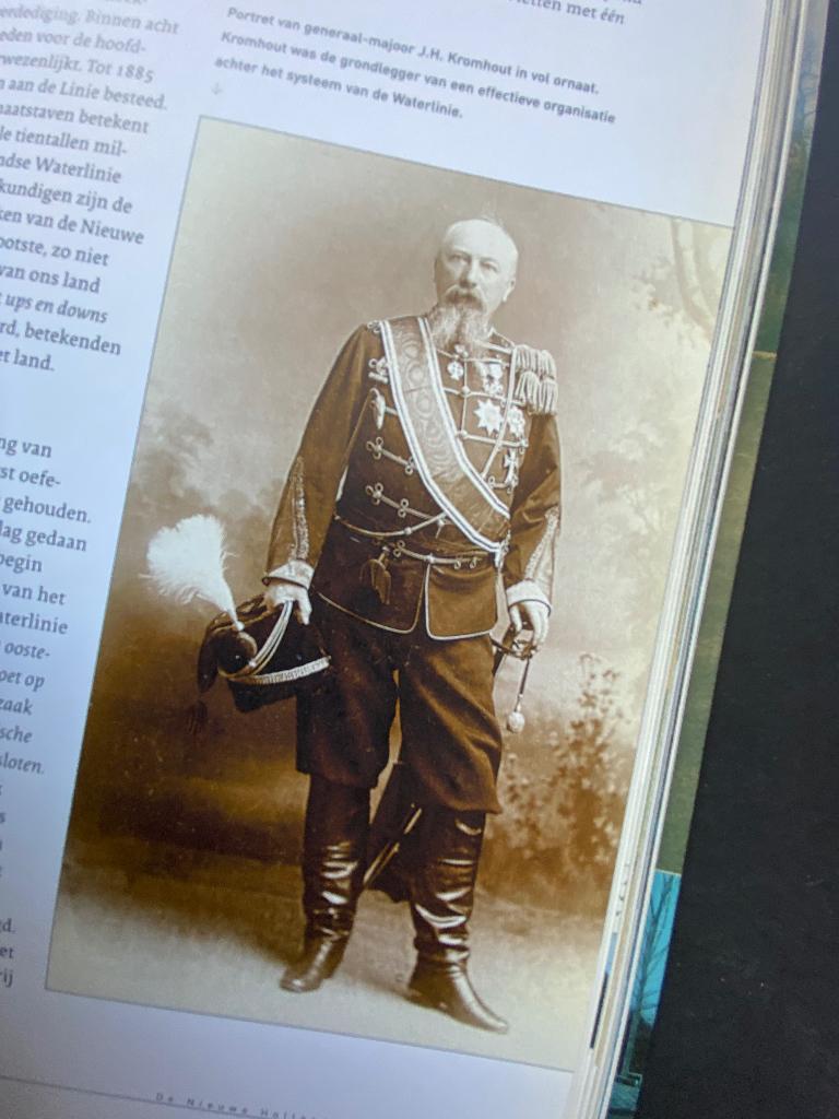 Sterk Water.  De Hollandse Waterlinie., Ophalen of Verzenden, Landmacht, Nederland, Boek of Tijdschrift