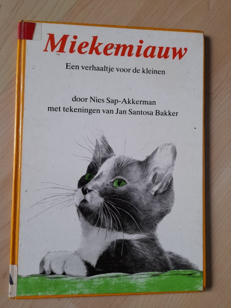MIEKEMIAUW Nies Sap-Akkerman Een verhaaltje voor de kleinen, Ophalen of Verzenden, Gelezen, Fictie algemeen