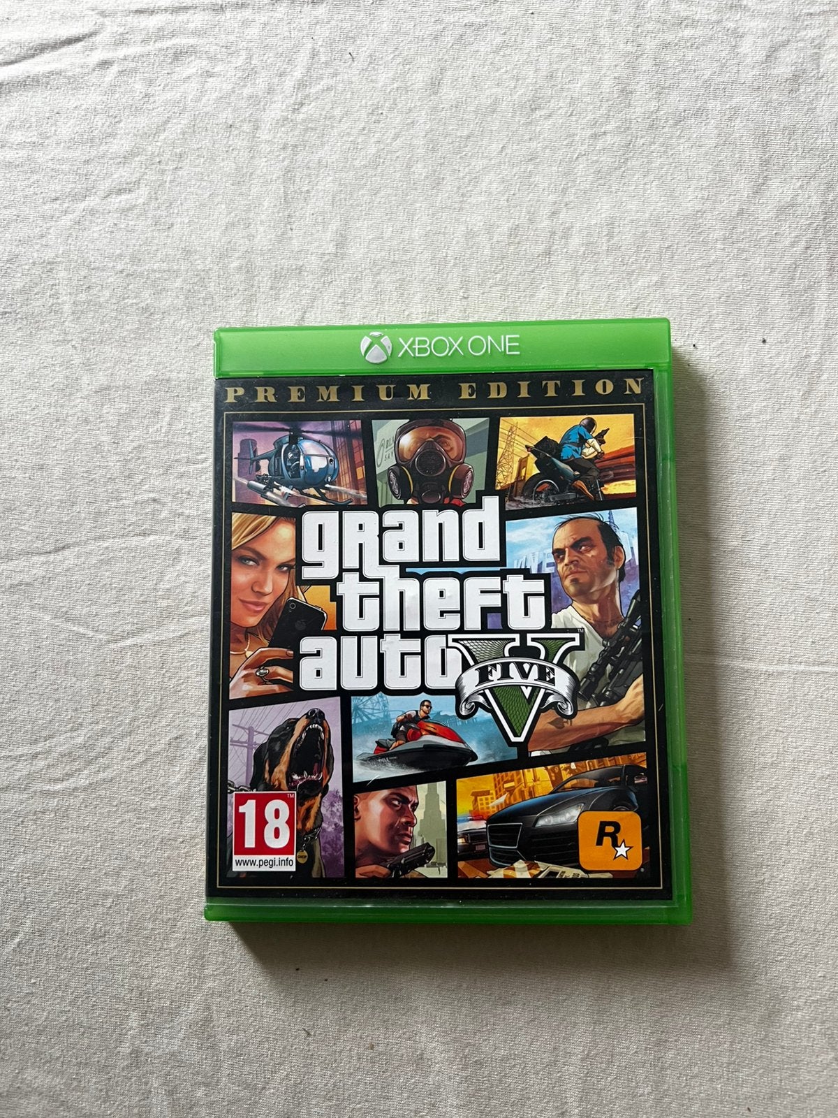 GTA V Premium edition Xbox one - Zeer nette staat, Ophalen of Verzenden, Zo goed als nieuw, Shooter, Eén computer