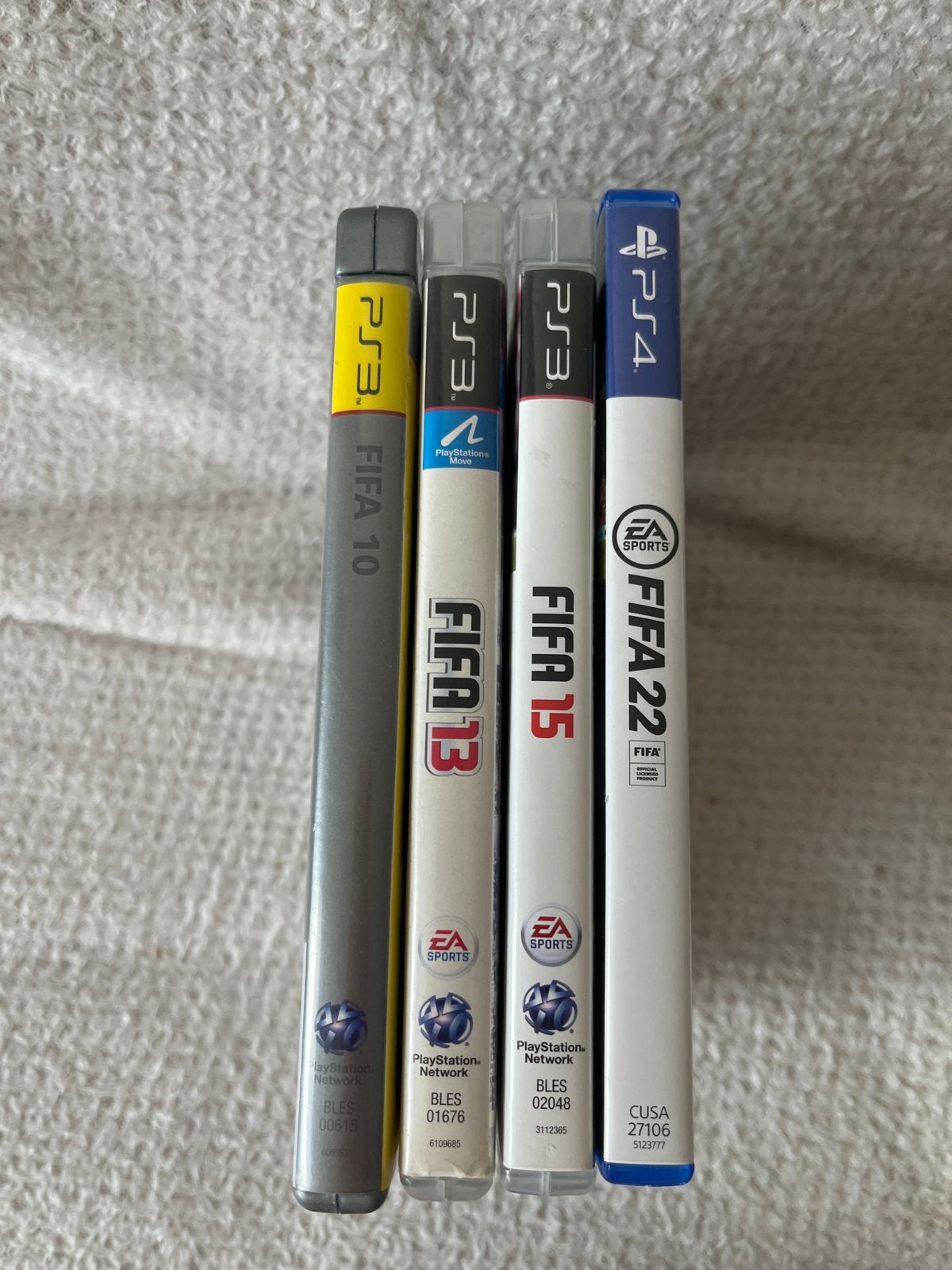 FIFA 10, 13, 15 (PS3) en FIFA 22 (PS4) - Voetbalgames, Gebruikt, Eén computer, Ophalen of Verzenden, Sport