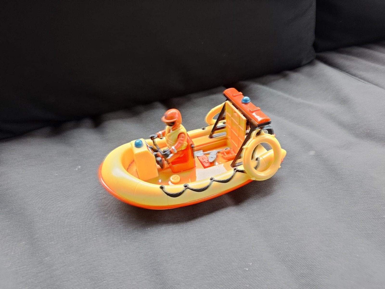 Brandweerman Sam boot met figuur en accessoires, Kinderen en Baby's, Ophalen of Verzenden, Zo goed als nieuw