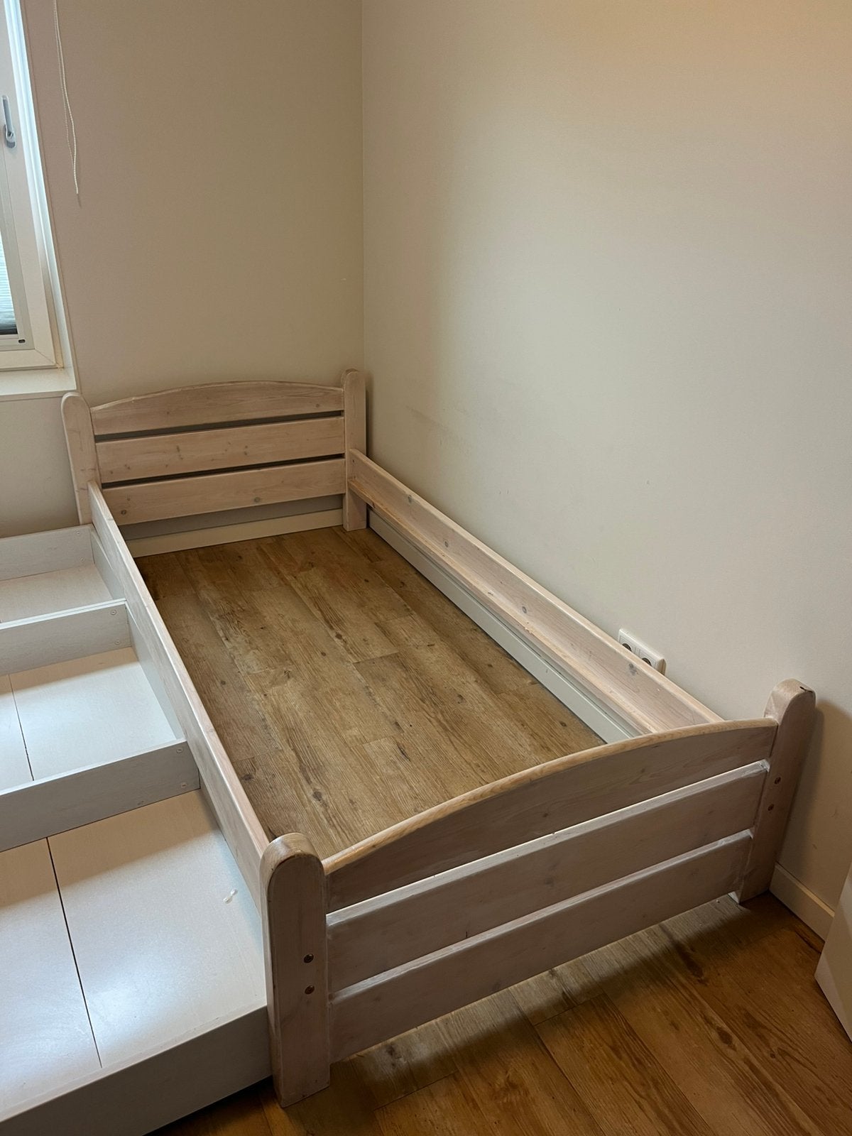 Bedframe 90x200, Ophalen, 90 cm, Eenpersoons, Wit