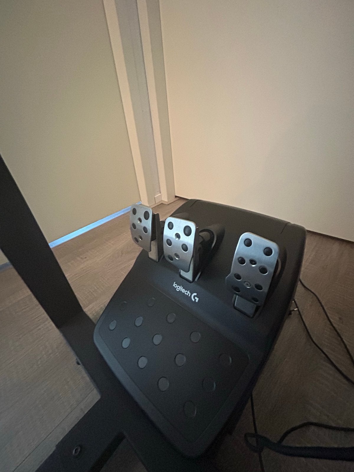 Logitech G29 racestuur met pedalen en Playseat, Ophalen, Zo goed als nieuw, Stuur of Pedalen, PlayStation 3
