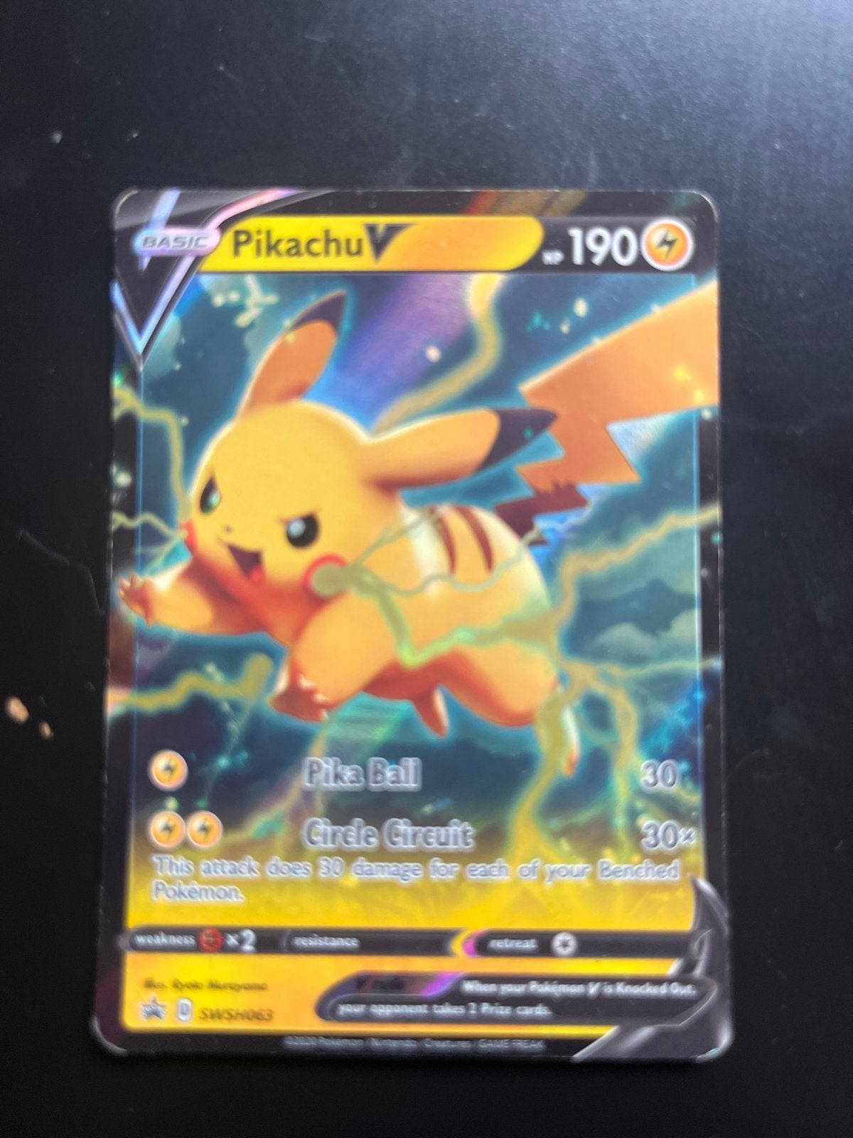 Pikachu V SWSH063 Pokémon Kaart - Zo goed als nieuw, Ophalen of Verzenden, Zo goed als nieuw, Losse kaart