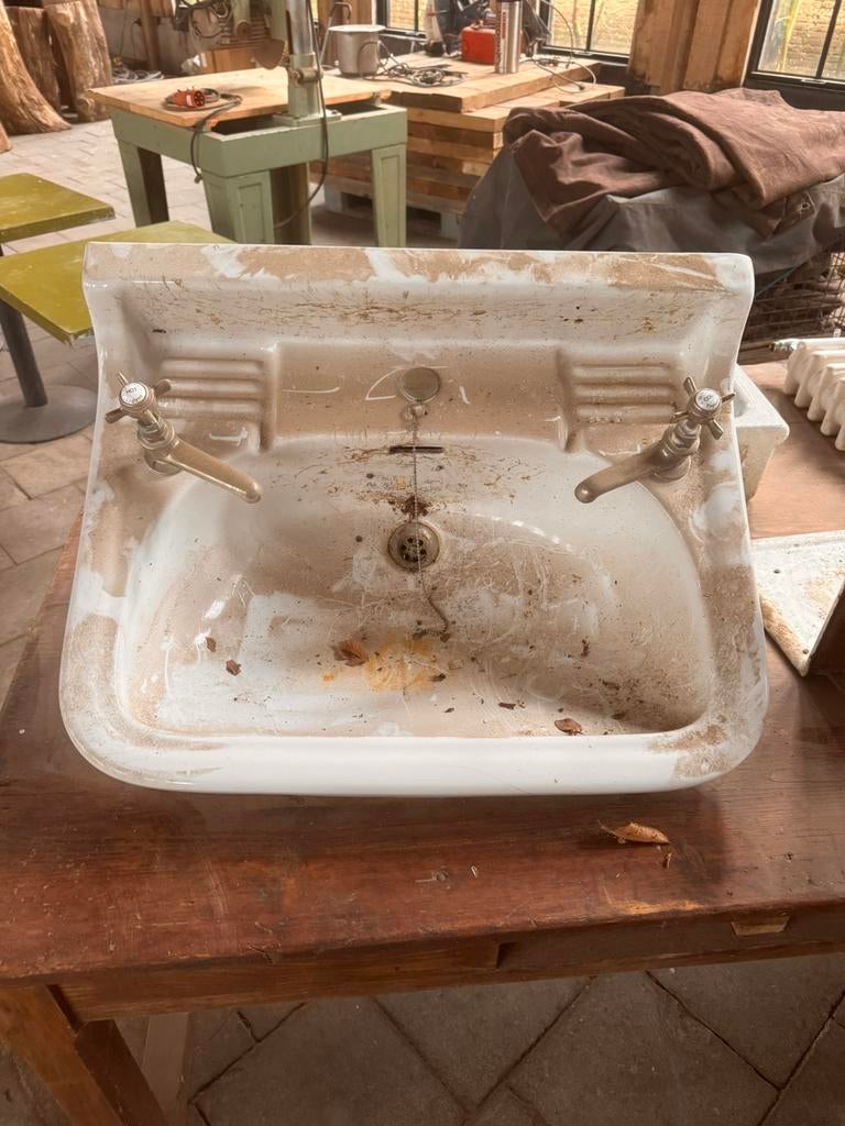 Antique verschillende wasbakken, Ophalen, Gebruikt, Steen, Wastafel