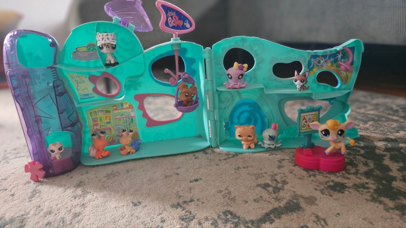 Groot Littlest Pet Shop Huis met 10 Poppetjes en Accessoires, Ophalen of Verzenden, Gebruikt, Jongen of Meisje