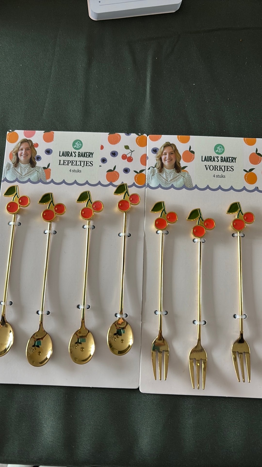 Laura’s Bakery set vorkjes en lepeltjes nieuw!, Huis en Inrichting, Overige materialen, Gebaksvork, Bestekset, Nieuw