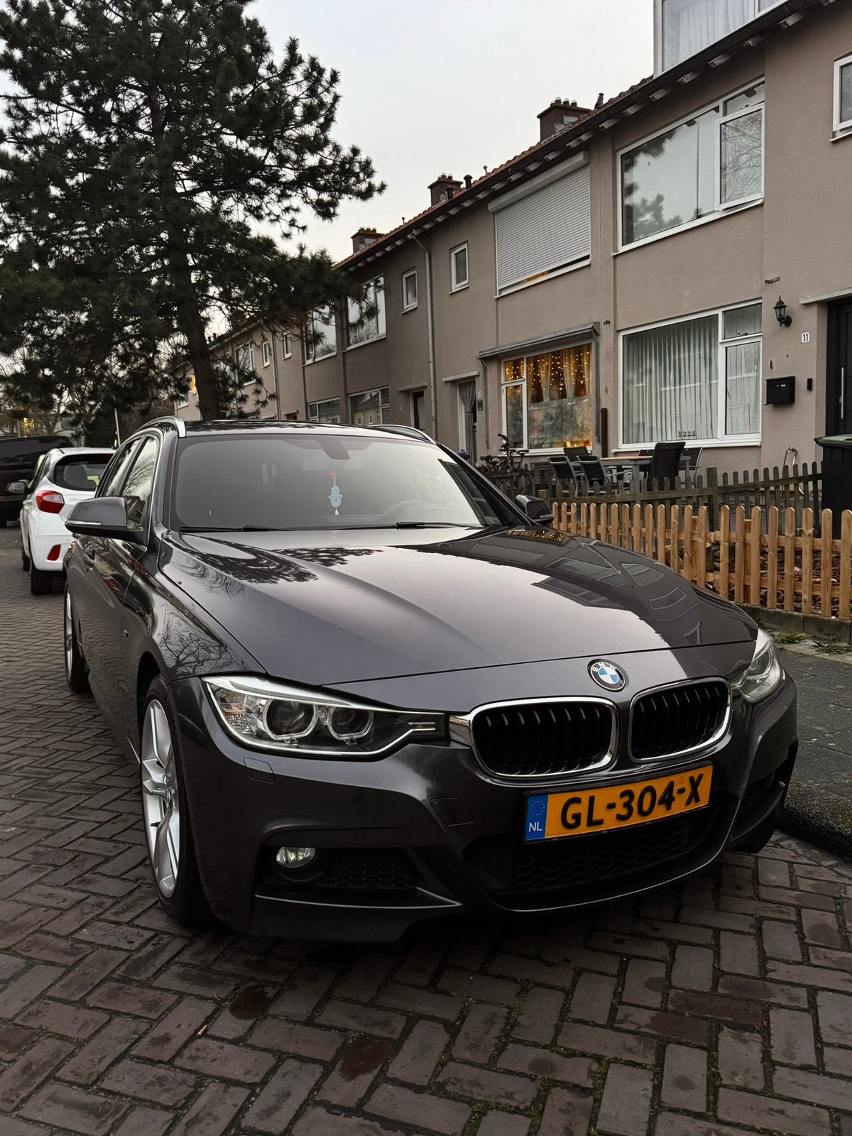 BMW 316i Touring AUT 2015 Grijs M-pakket Volleder Stoelverw, Automaat, Zwart, 4 cilinders, 1445 kg