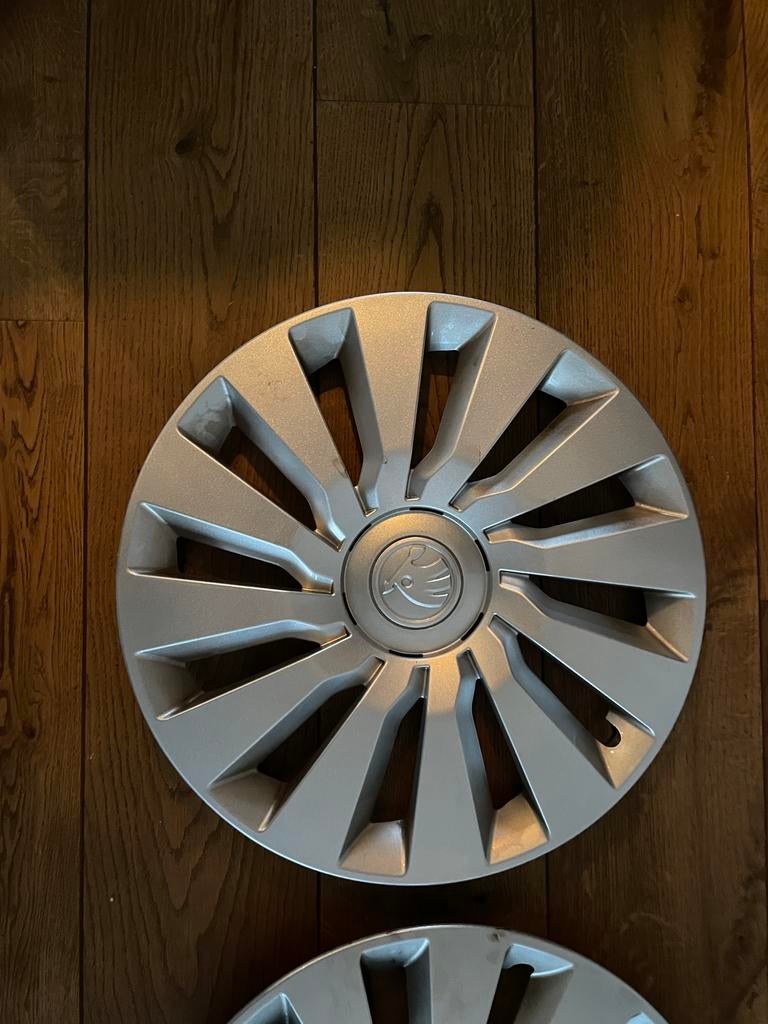 Wieldoppen stalen velg 16inch orgineel skoda, Ophalen, Gebruikt