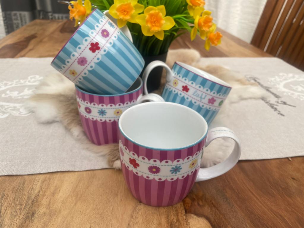 Koffie bekers,,Lief”, Huis en Inrichting, Ophalen of Verzenden, Zo goed als nieuw, Overige stijlen, Kop(pen) en/of Schotel(s)