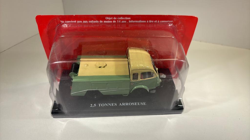2.5 tonnes arroseuse hachette 1.43, Hobby en Vrije tijd, Overige merken, Auto, Ophalen of Verzenden, A