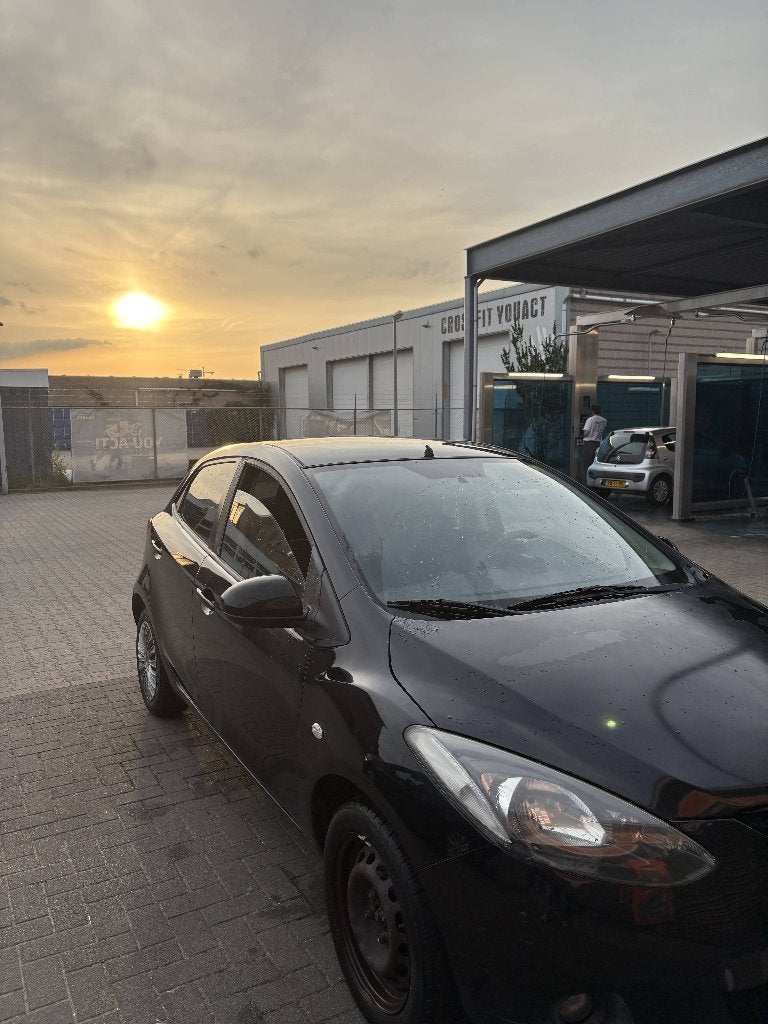 Mazda 2 1.3 55KW 5DRS 2008 Zwart APK TOT 05/2027, Auto's, Mazda, Voorwielaandrijving, 74 pk, 31 €/maand, 4 cilinders