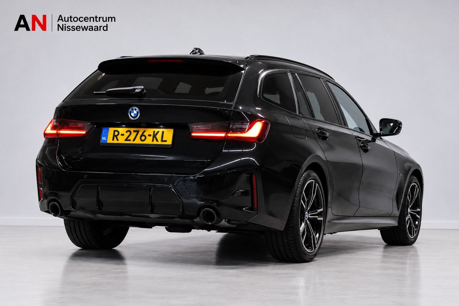 BMW 3-serie Touring 320e M Sport |Climate|Stoelverwarming|, Gebruikt, 4 cilinders, Hybride Elektrisch/Benzine, Parkeerassistent