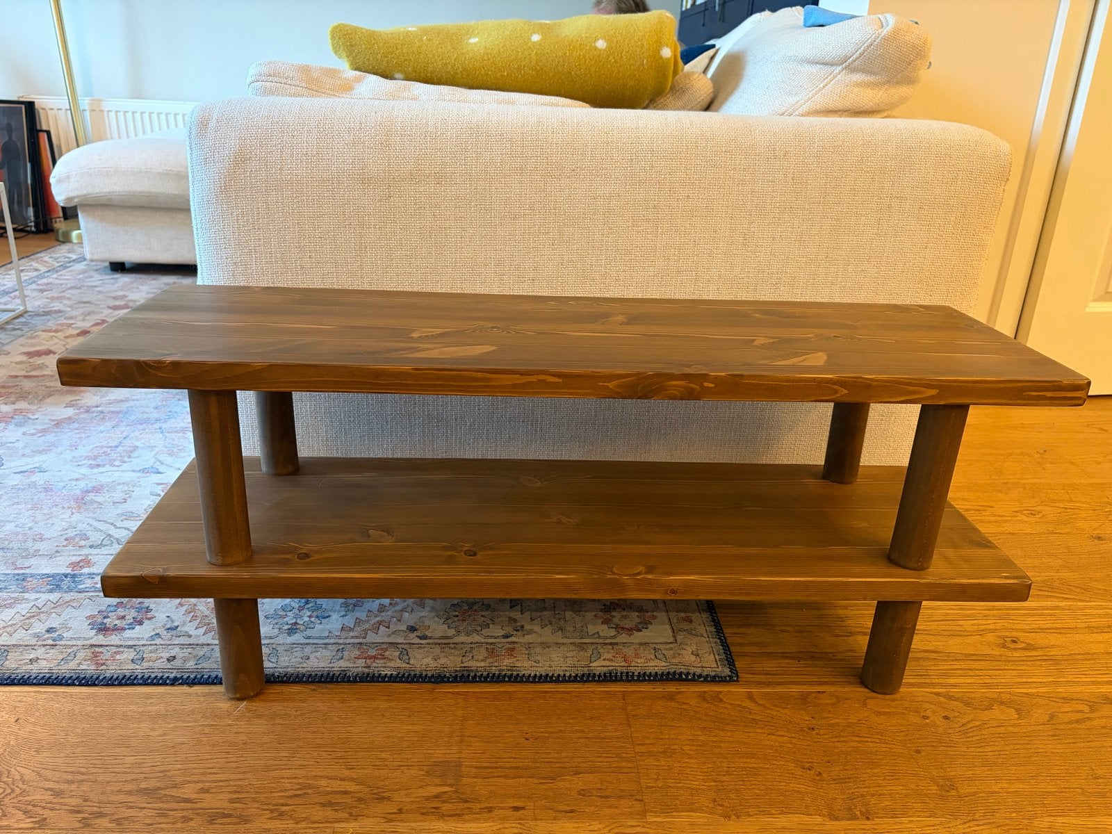 Foto 2 van Handgemaakte massief houten tv-standaard / salontafel