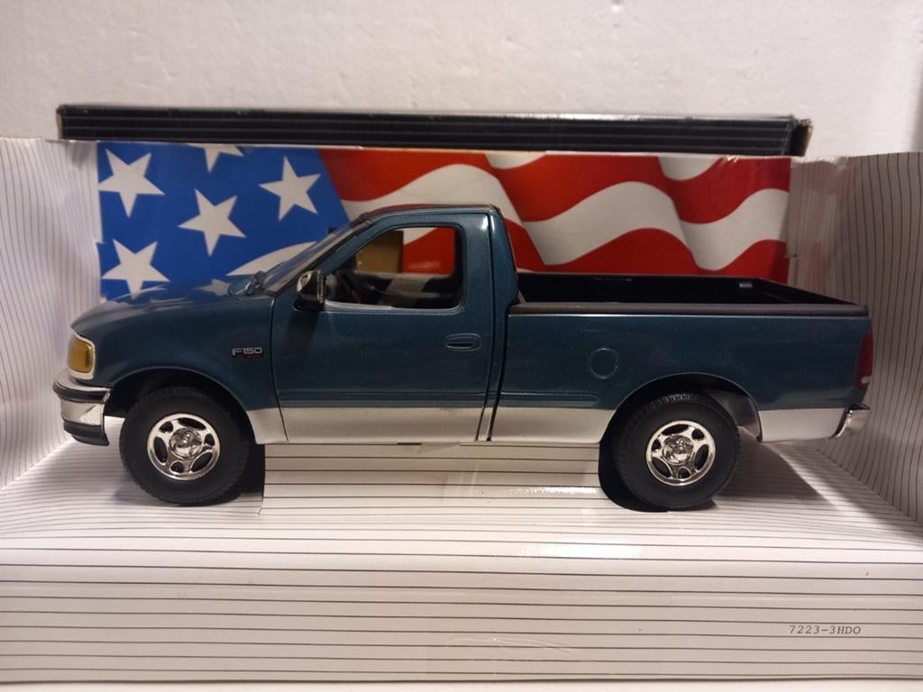 Ford F150 XLT pick up blue metallic ERTL 1:18 KRD, Ophalen of Verzenden, Zo goed als nieuw, Auto, ERTL