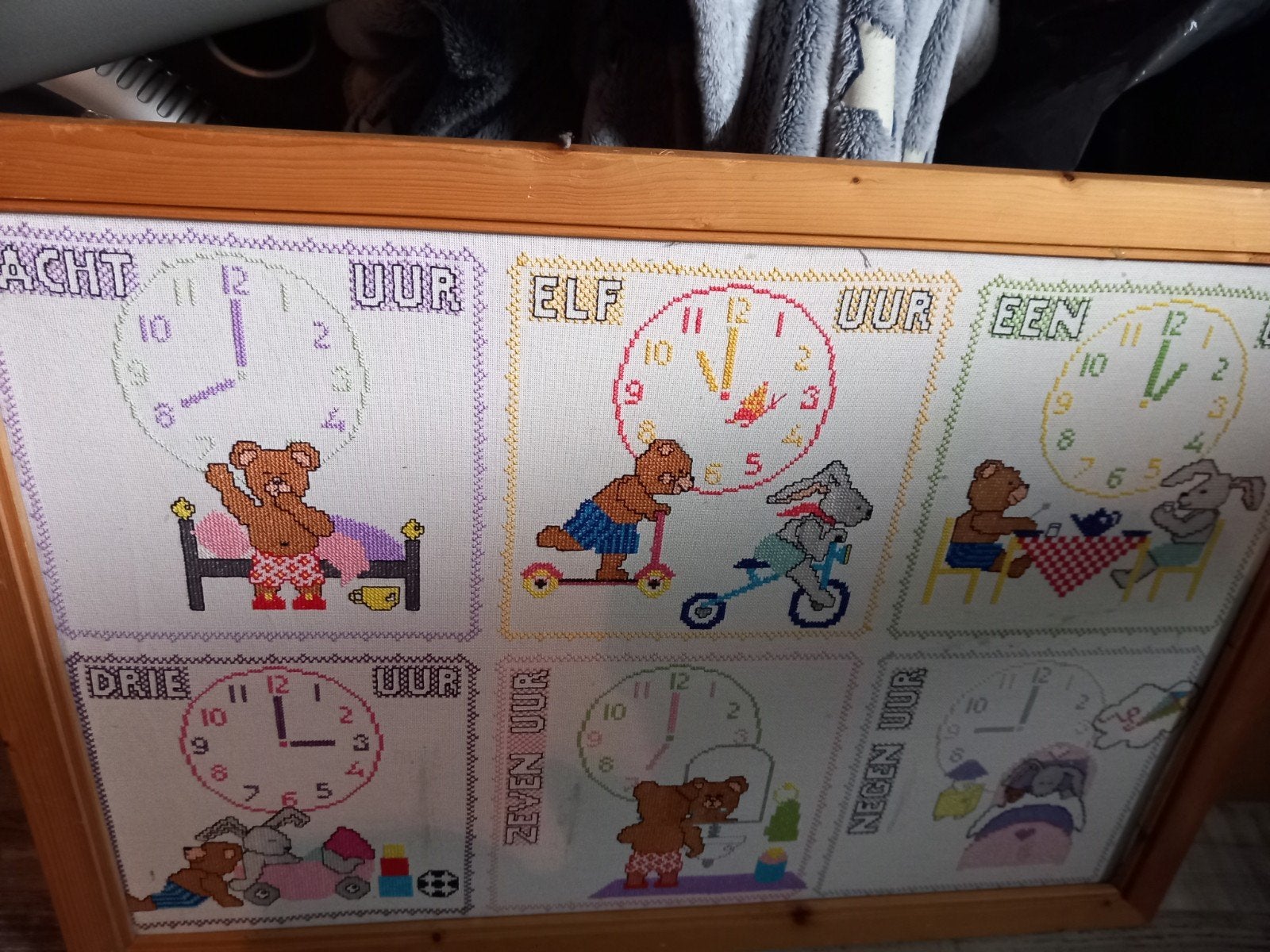 Geborduurd schilderij, Ophalen, Wanddecoratie