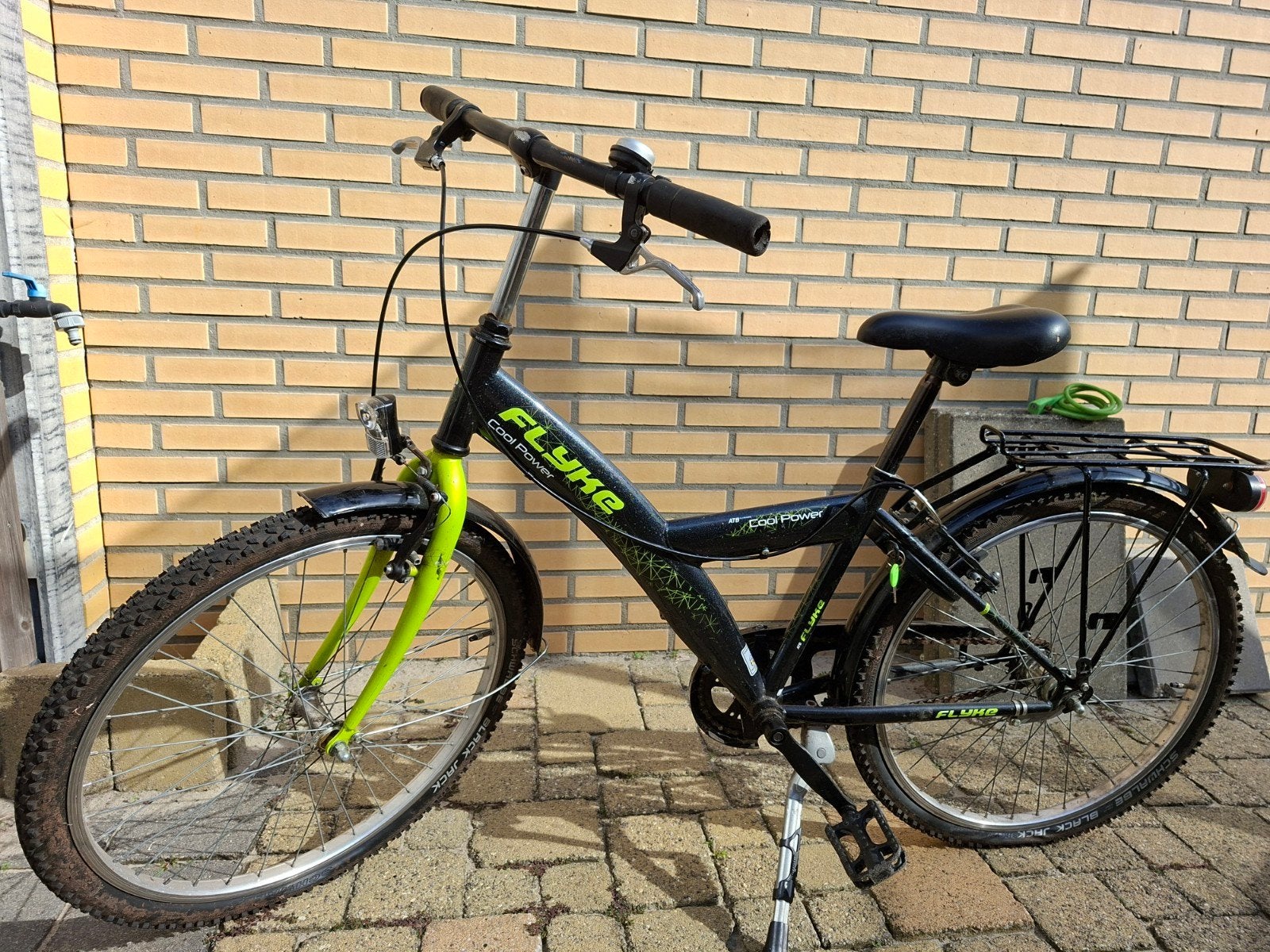 Flyke Cool Power ATB 24 inch met hand- en terugtraprem