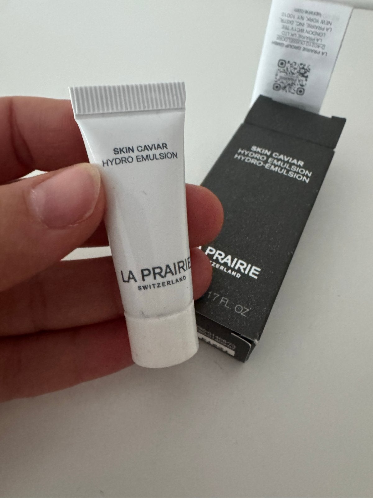 La Prairie Skin Caviar Hydro-Emulsion 5ml, Ophalen of Verzenden, Nieuw, Gehele gezicht, Verzorging