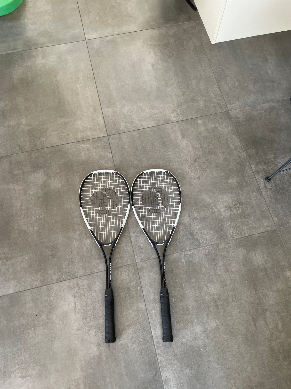 Twee Wilson squash rackets - Zo goed als nieuw, Sport en Fitness, Squash, Ophalen, Zo goed als nieuw, Racket