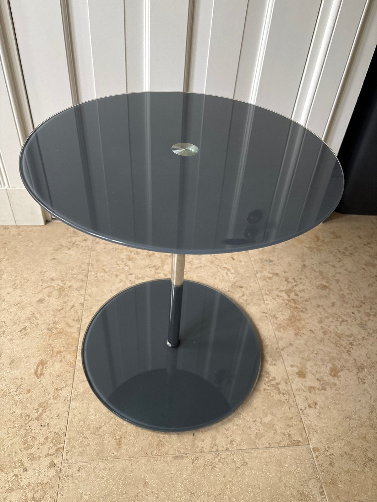 Moderne bijzettafel met glazen blad en metalen poot, Minder dan 55 cm, Gebruikt, Rond, Glas