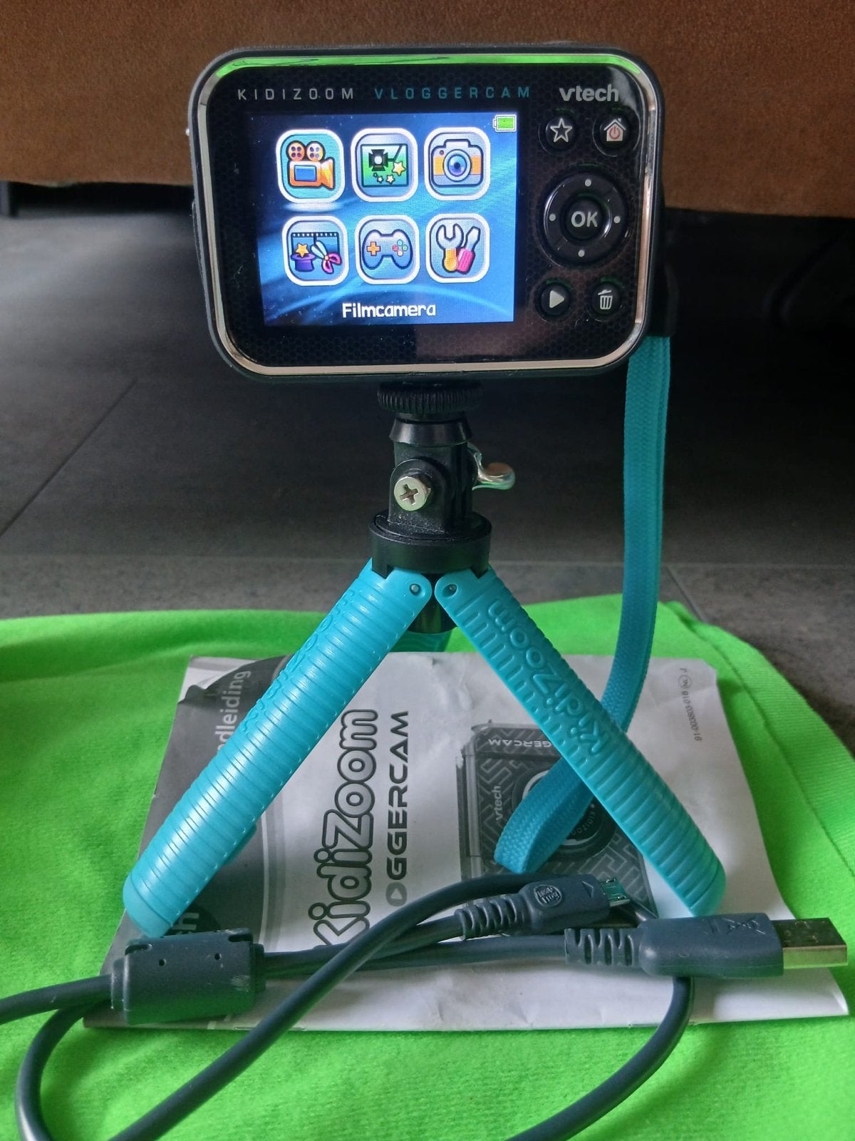 2 Vtech Kidizoom camera's met greenscreen en oplader, Ophalen of Verzenden, Gebruikt