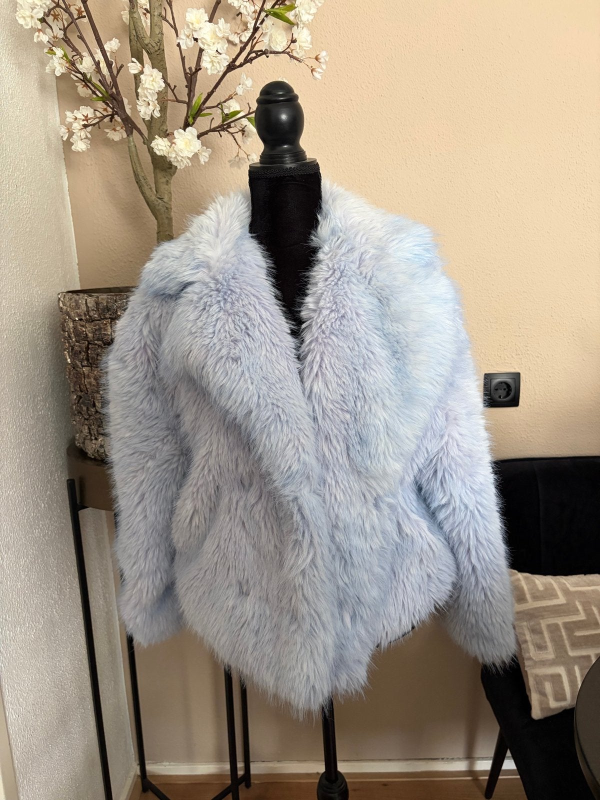 Lichtblauwe faux fur jas - Onesize, Kleding | Dames, Jassen | Winter, Ophalen of Verzenden, Zo goed als nieuw, Maat 38/40 (M)