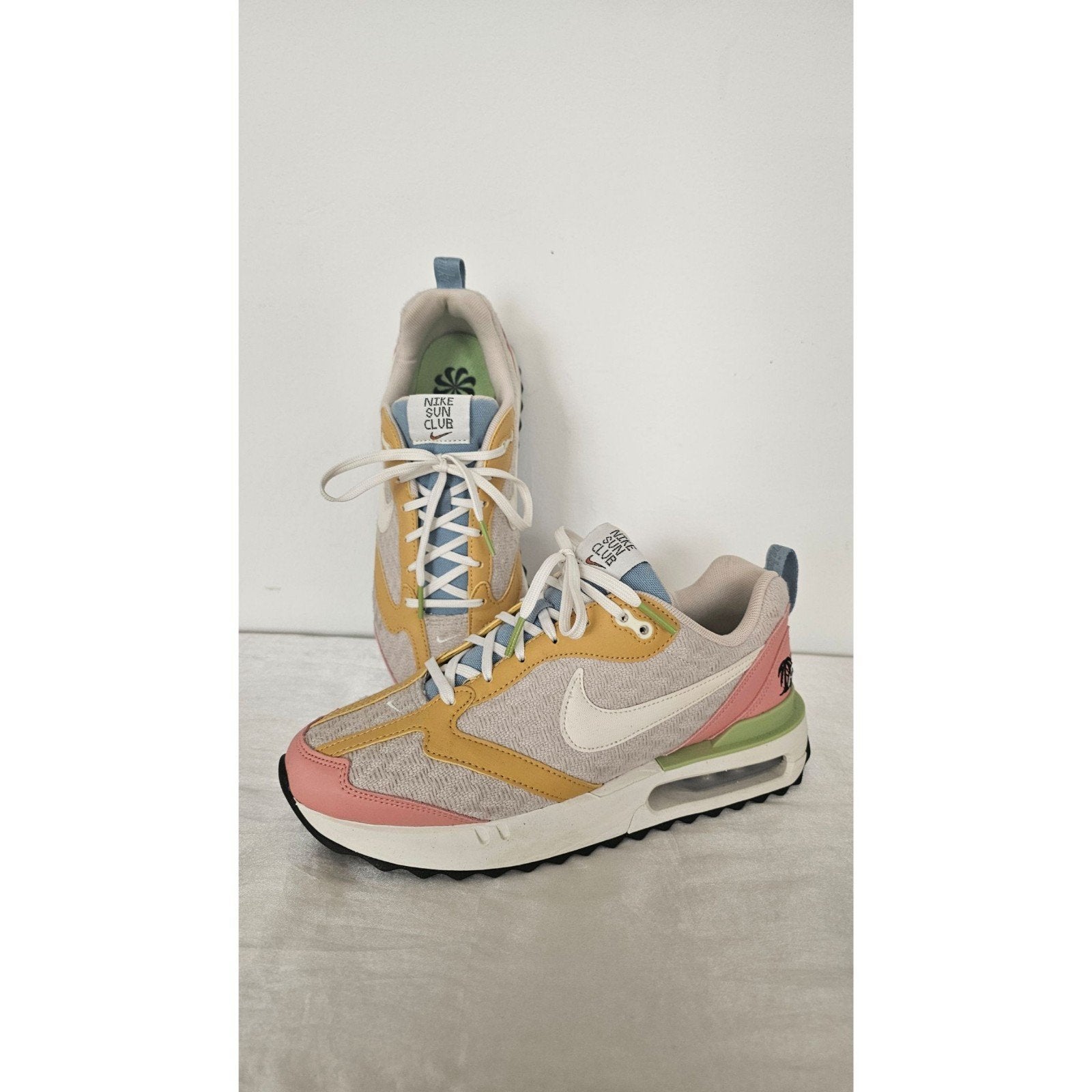 Nike Air Max Dawn Sun Club – maat 39 *ongebruikt*, Ophalen of Verzenden, Nieuw, Jongen of Meisje, Schoenen