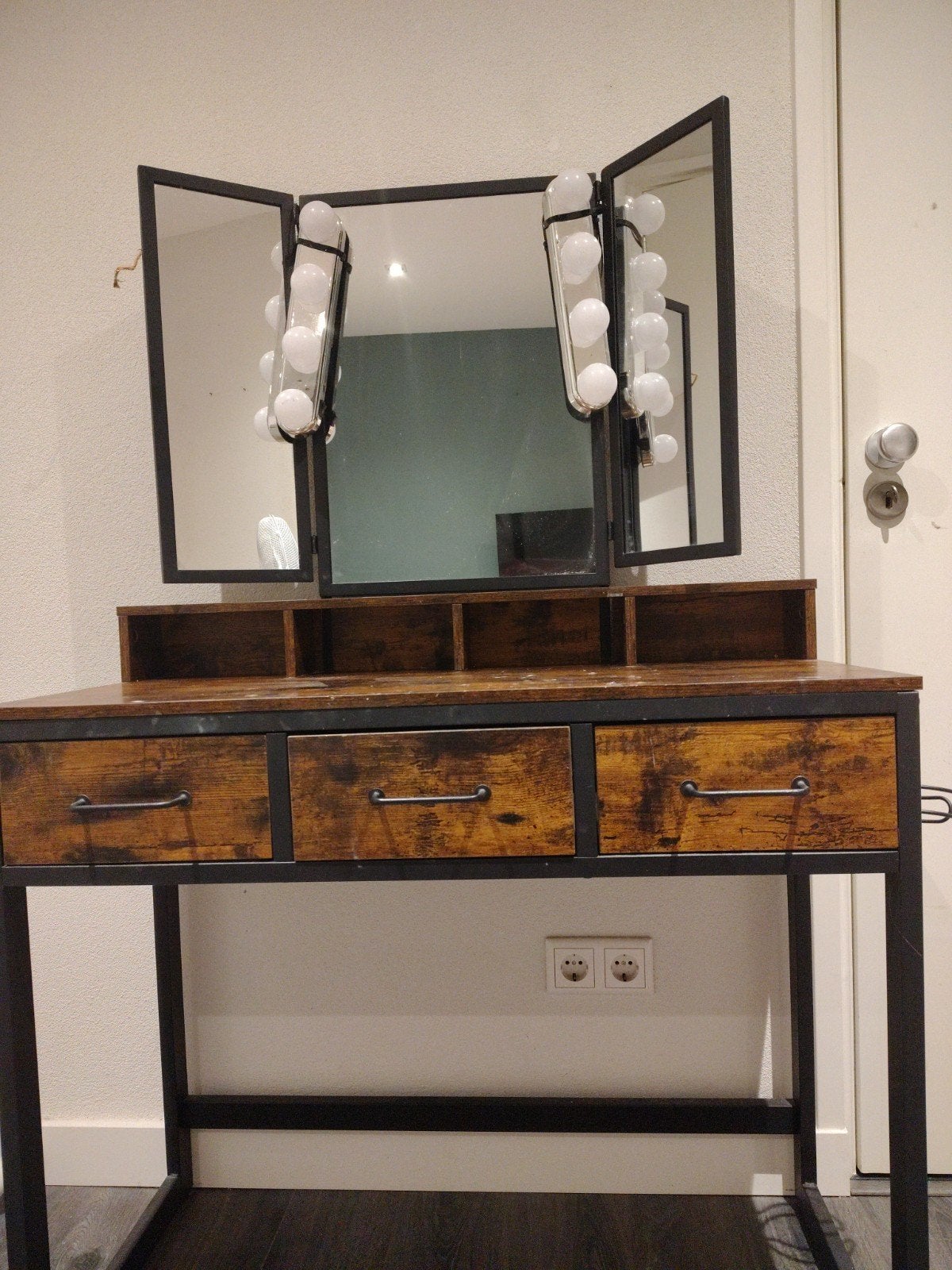 Kaptafel met spiegel en verlichting - prima staat, Huis en Inrichting, Tafels | Kaptafels, Ophalen, Gebruikt, 100 tot 150 cm, 100 tot 150 cm