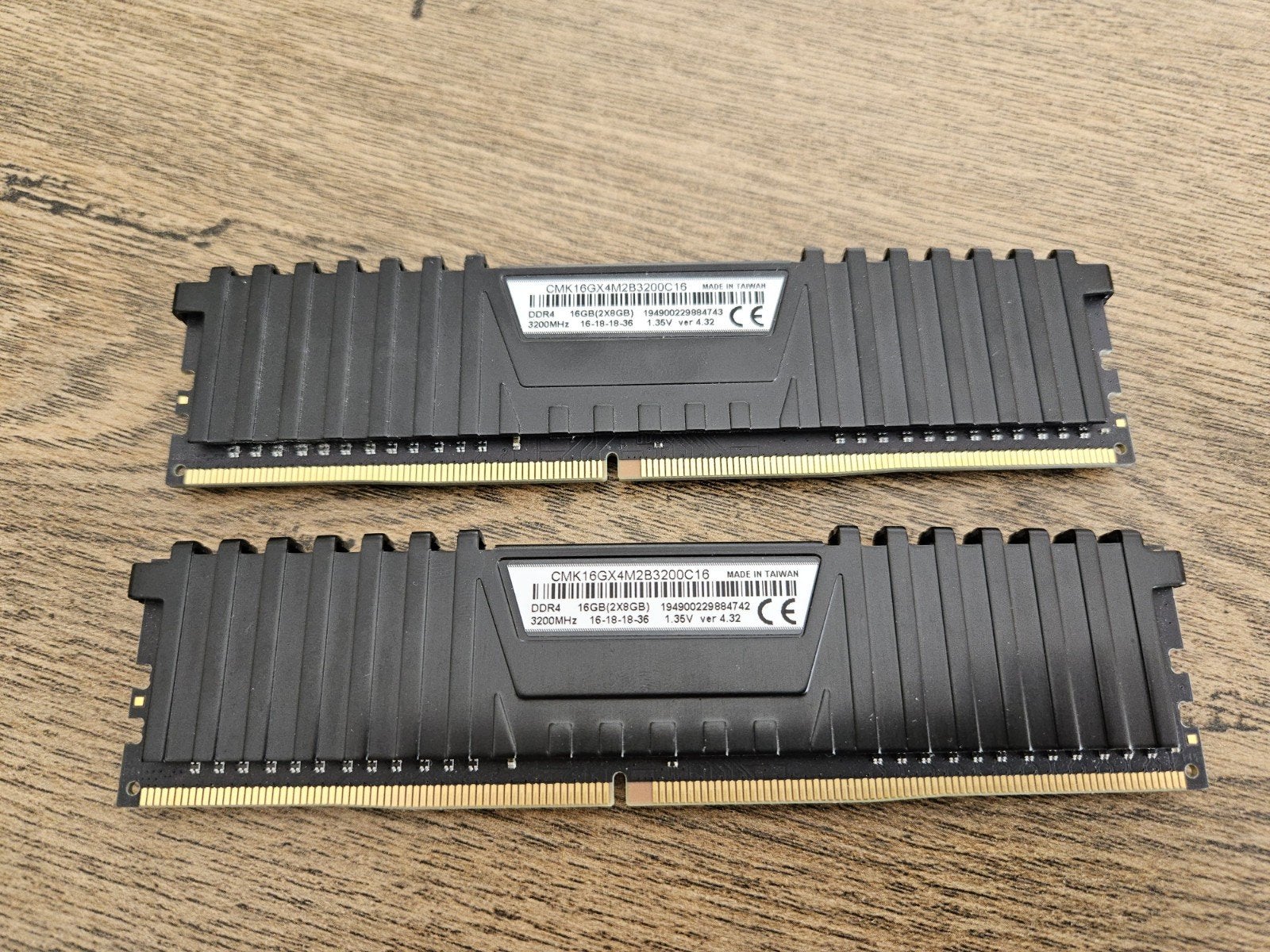 Corsair Vengeance Lpx 16GB (2x8GB) DDR4 3200MHz Cmk16Gx4M2B3, DDR4, Ophalen of Verzenden, Zo goed als nieuw, Desktop