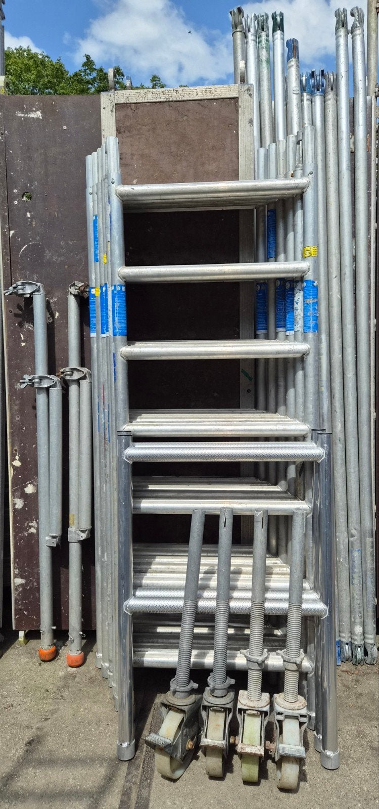 Te koop Rolsteiger werkhoogte 8.20 mtr, Ophalen, Gebruikt, Rolsteiger of Kamersteiger, 5 meter of hoger