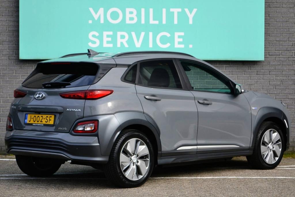 Hyundai Kona EV Premium 64 kWh SOH 95% CarPlay Leder HUD, Gebruikt, 174 min, 1066 min, 64 kWh