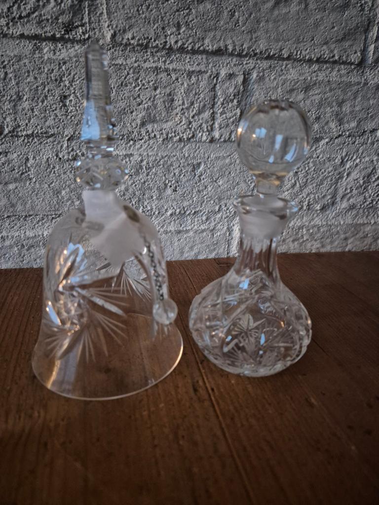 Kristal; tafelbel en karafje, Antiek en Kunst, Antiek | Glas en Kristal, Ophalen of Verzenden