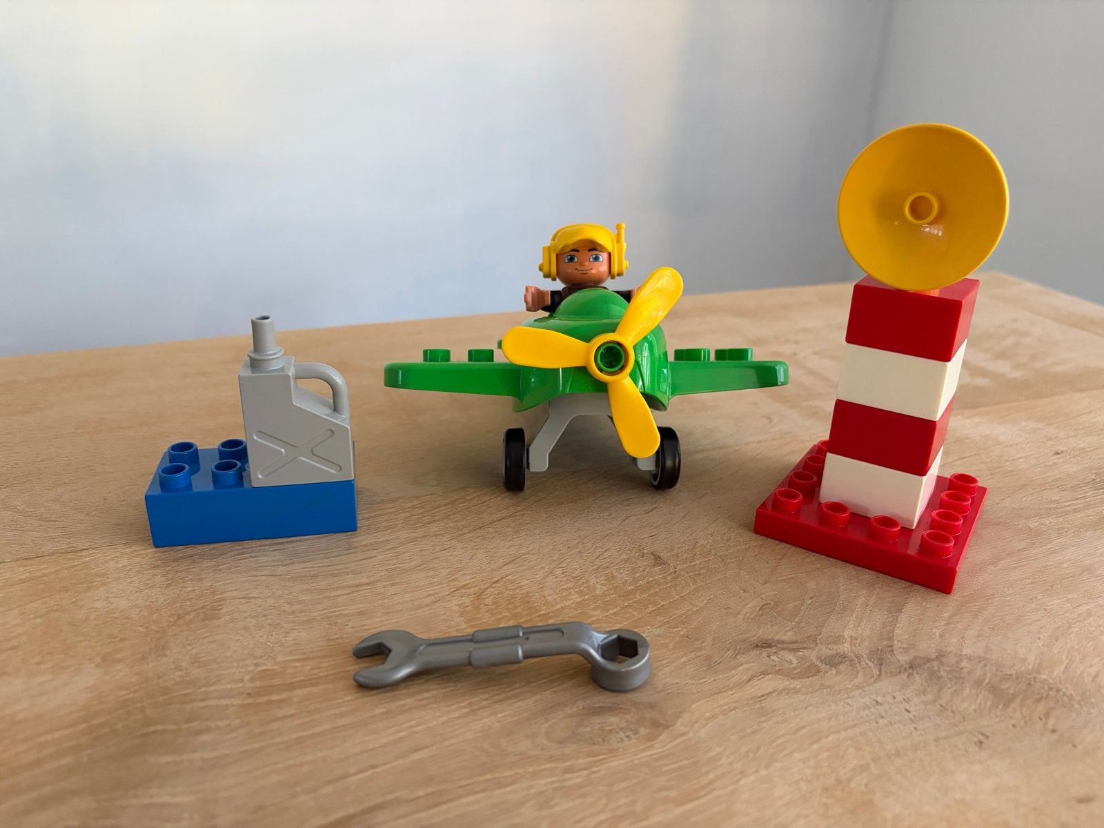 Lego Duplo Vliegtuig met Piloot en Accessoires, Ophalen of Verzenden, Gebruikt, Complete set, Lego