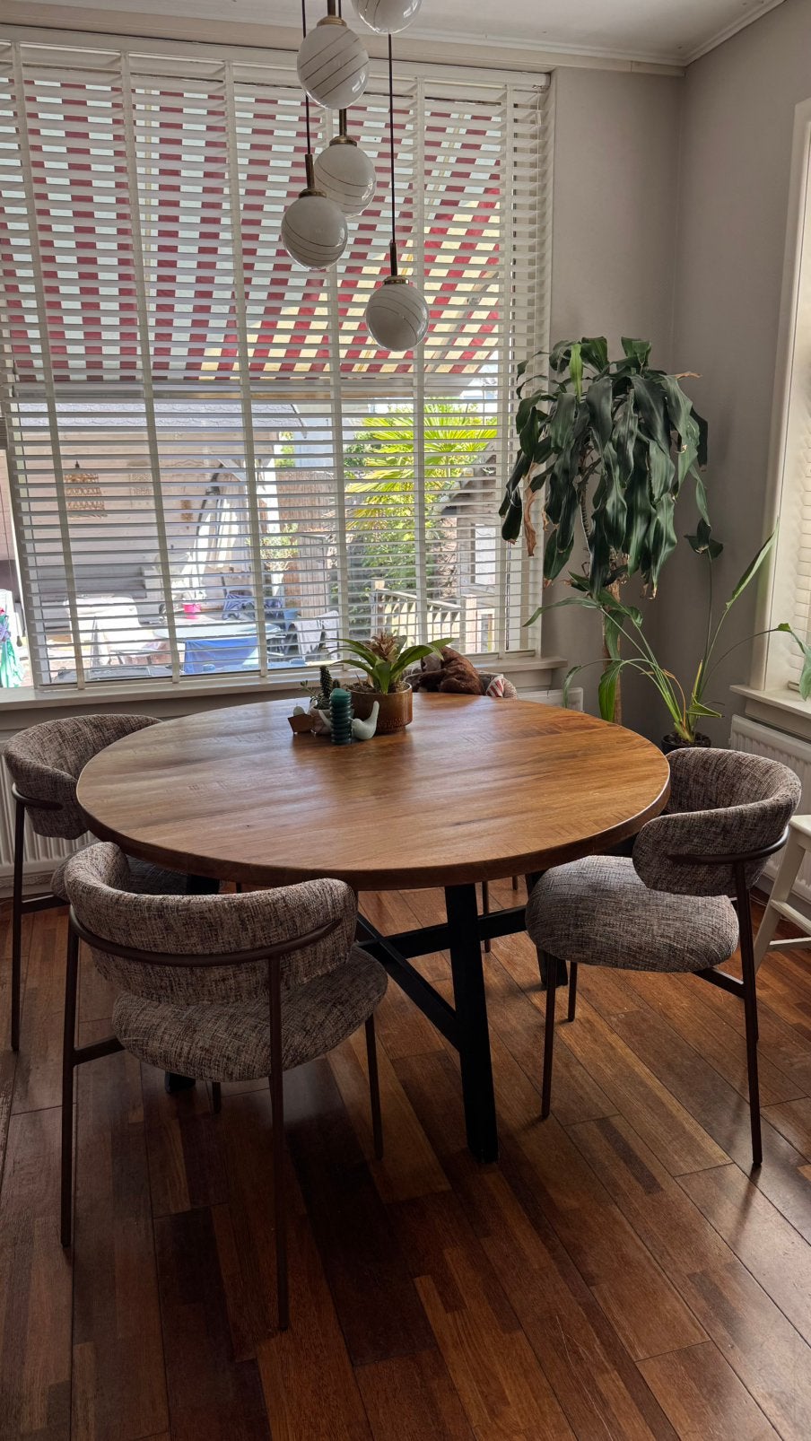Ronde, houten eettafel | 140cm | Industriële look, Ophalen, Gebruikt, Rond, Vijf personen of meer