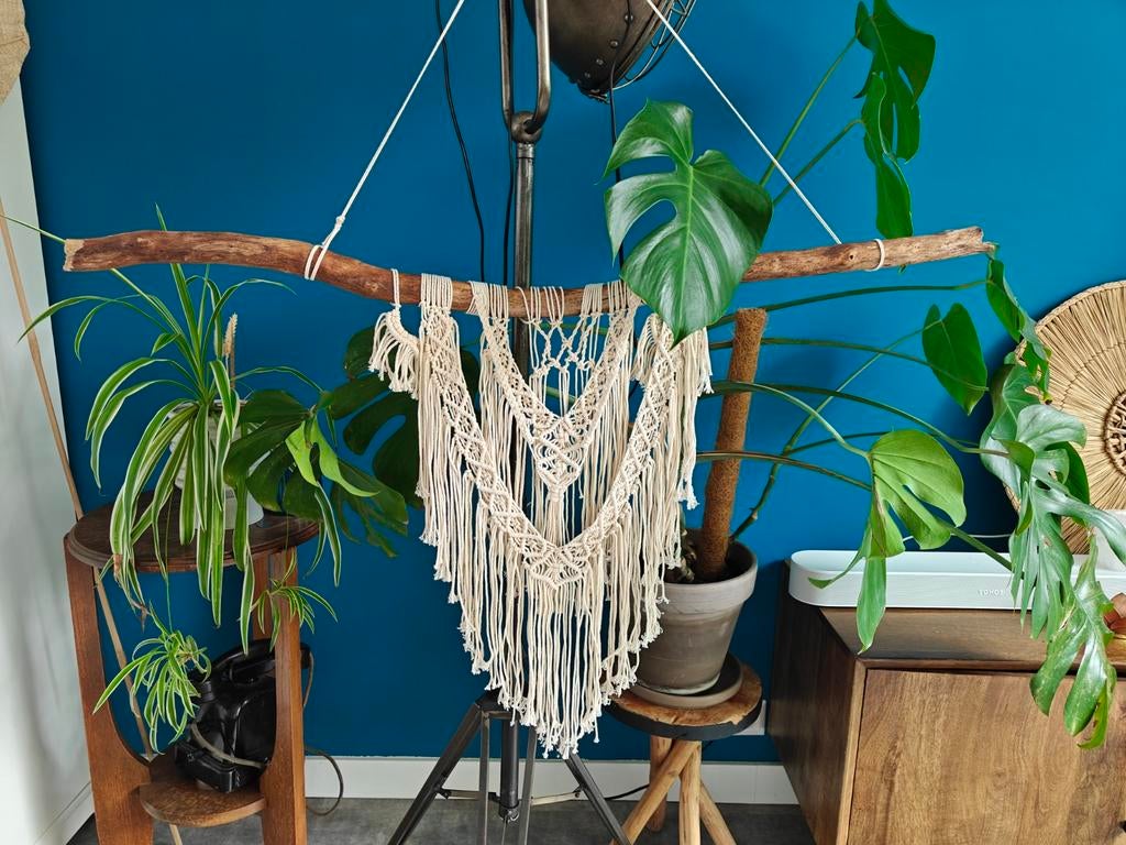 Groot handgemaakt macrame wandkleed op houten stok, Beige, Boho, Ophalen of Verzenden, Zo goed als nieuw