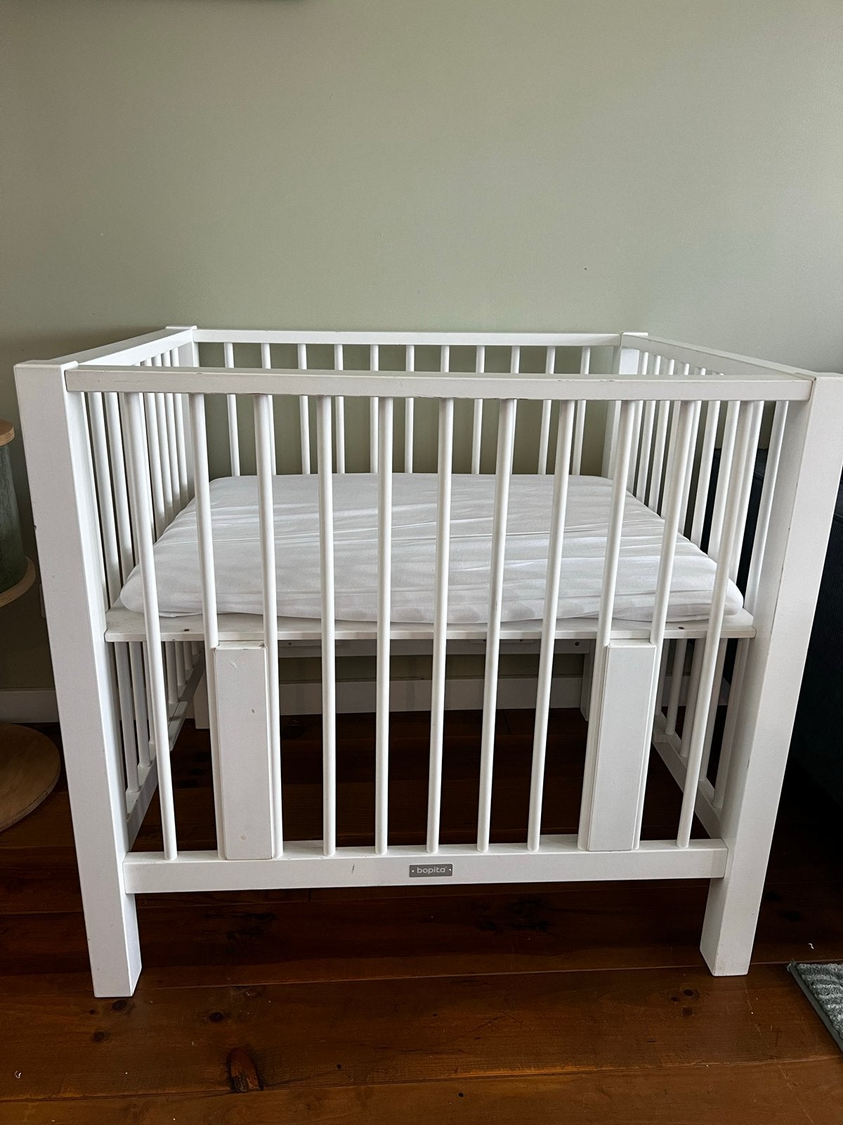 Bopita Witte Box Inclusief Matras en Hoeslaken, Kinderen en Baby's, Boxen, Ophalen, Gebruikt, Rechthoekig, In hoogte verstelbaar