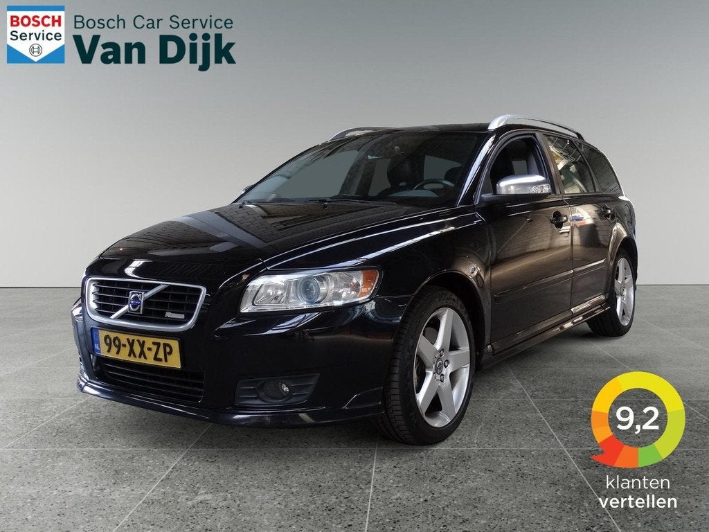 Volvo V50 2.4 140pk automaat R-Design / Trekhaak / Leder, Automatische klimaatregeling, Gebruikt, Zwart, 700 kg