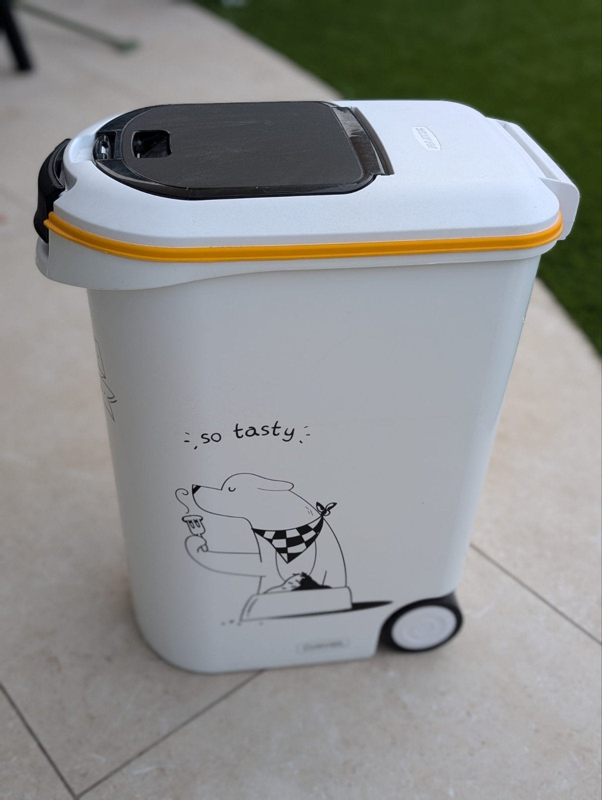 Curver voerton 20kg container, Dieren en Toebehoren, Hondenvoerbakken en Drinkbakken, Ophalen of Verzenden