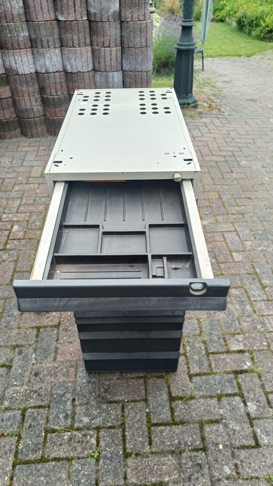 Archiefkast met lades, oud maar functioneel, Ophalen