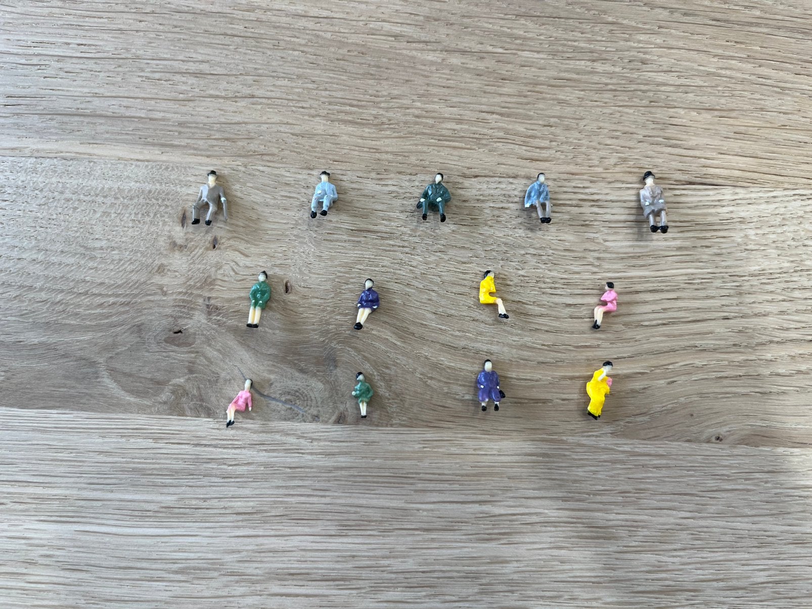 H0 Passagiers / Zittende Figuren / Poppetjes Set 1 ( 1:87 ), Hobby en Vrije tijd, Modeltreinen | H0, Ophalen of Verzenden, Nieuw