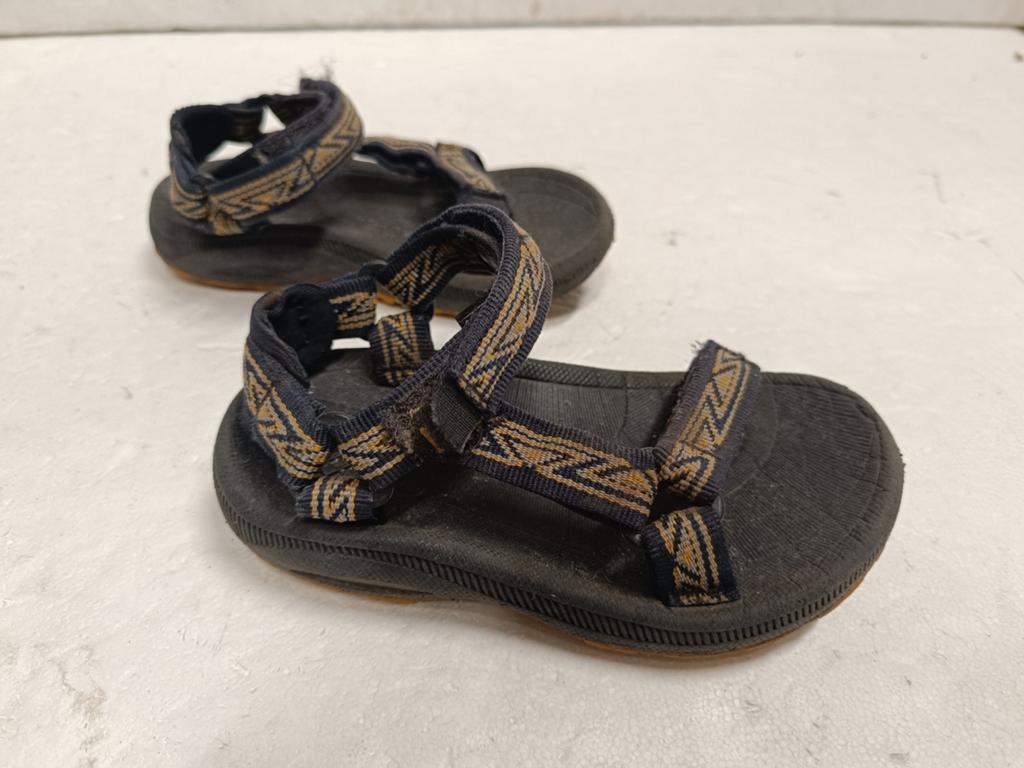 Teva sandalen maat 26 (16cm), Kinderen en Baby's, Babykleding | Schoentjes en Sokjes, Gebruikt, Jongetje of Meisje, Overige typen