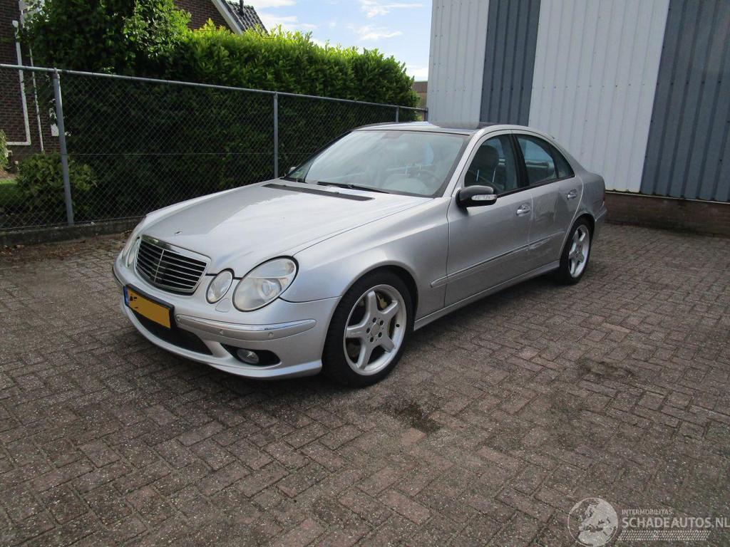 Mercedes-Benz E-Klasse 500 V8 Navi Leder Clima (bj 2003), Auto diversen, Schadeauto's, Automaat, Overige carrosserieën, Mercedes-Benz