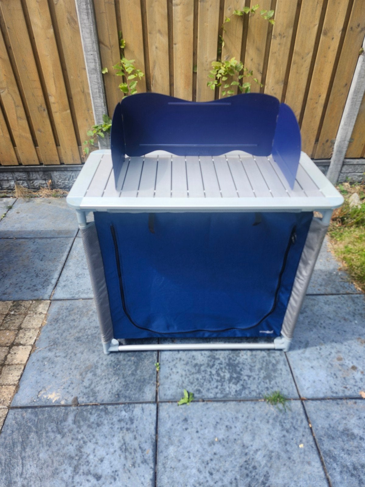 Brunner campingkeuken met windscherm en opbergtas, Ophalen of Verzenden, Zo goed als nieuw